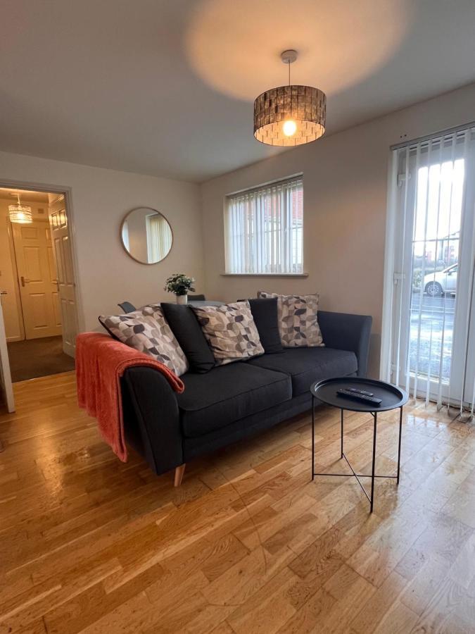 At Home In The City Serviced Apartments Newport Esterno foto
